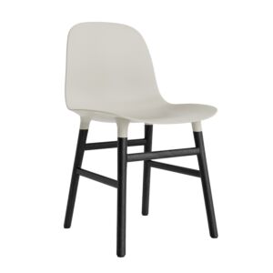 Normann Copenhagen Form Chair stoel zwart eiken-Licht grijs