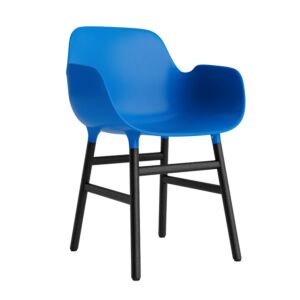 Normann Copenhagen Form Armchair stoel zwart eiken-Fel Blauw