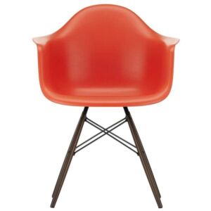 Vitra Eames DAW stoel met donker esdoorn onderstel-Poppy rood
