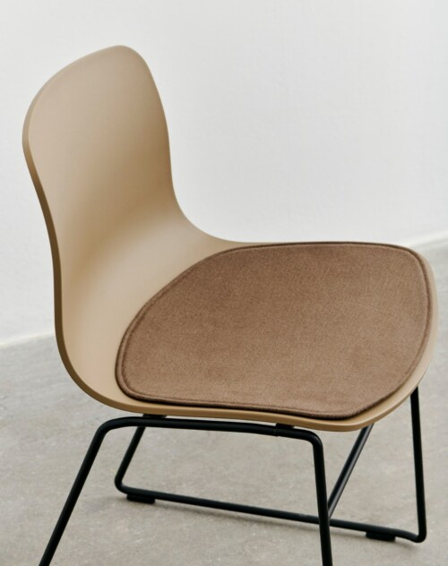 HAY About a Chair AAC08 zwart onderstel stoel-Soft Brick