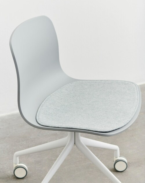HAY About a Chair AAC14 zwart onderstel stoel- Dusty Mint