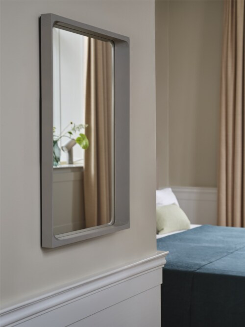 muuto Arced spiegel-Light grey-80x55 cm