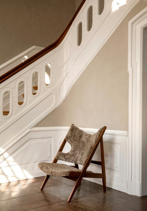 Audo Copenhagen Knitting Lounge fauteuil - Dark Stained Oak-Root