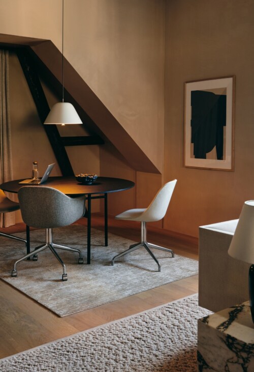 Audo Copenhagen Harbour stoel - zwart onderstel-Khaki