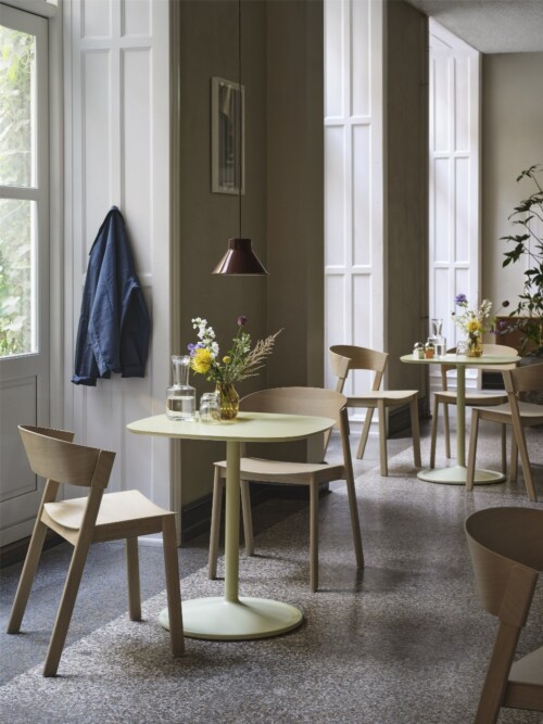 muuto Soft Café tafel-Beige Green / Beige Green-∅75x95 cm