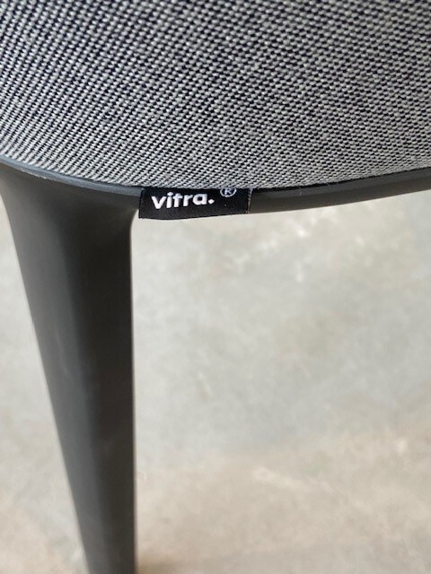 Vitra Softshell armchair OUTLET