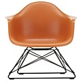 Vitra Eames LAR loungestoel met zwart onderstel